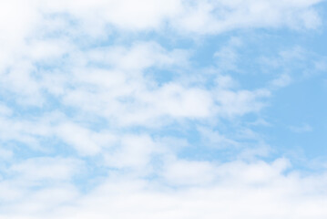 I like to look at the sky because it makes me feel comfortable, clear sky, white clouds, blue sky.