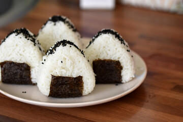 Onigiri Zoom Japan kitchen bento, rice dumpling and seaweed triangle delicious recipe Japanese culture
