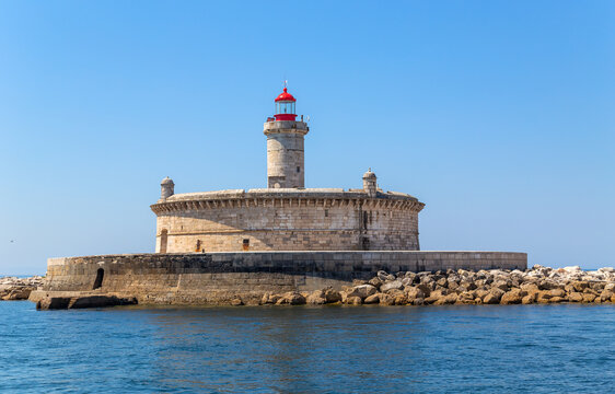 the Bugio Lighthouse in Libon
