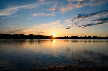 新潟　阿賀野川の夕暮れ
