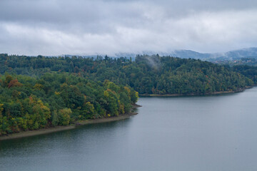 Fototapeta na wymiar Jezioro Dobczyckie