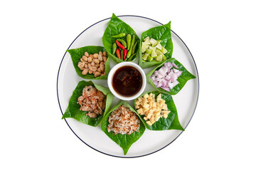 Miang kham - A royal leaf wrap appetize