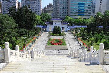Obraz premium Chiang Kai-Shek Memorial Hall and Freedom Square, Taipei, Taiwan 20 April 2011