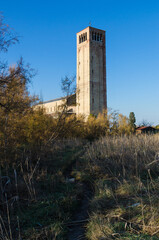 Il campaniledella Basilica di Santa Maria Assunta a Torcello vista della barena  dietro la chiesa