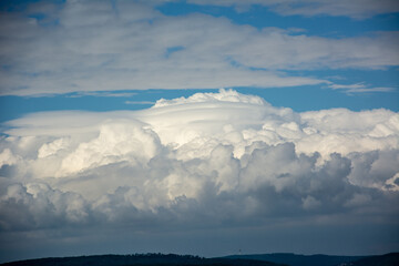 Haufenwolken ueber Wien