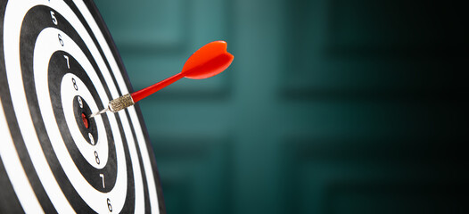 Arrow in the center of the dartboard