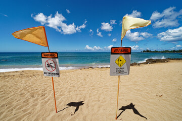 ハレイワビーチパークの立て札