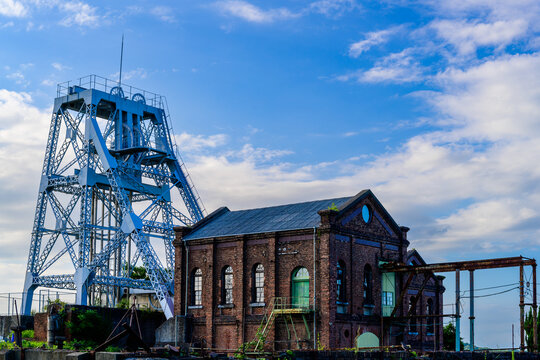 歴史ある炭鉱跡風景「万田坑第二竪坑櫓・万田坑ステーション」周辺風景
Historic coal mine ruins scenery around "Manda pit 2nd shaft turret/Manda pit station"
日本(夏)2022年撮影
Japan (Summer) Taken in 2022
九州・熊本県荒尾市(万田坑ステーション)