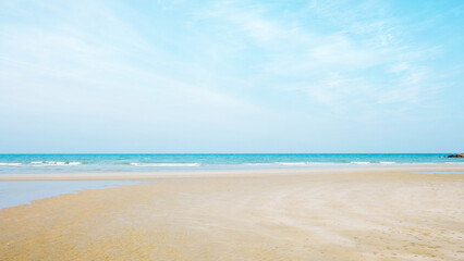 Fototapeta na wymiar Scene of HuaHin beach in a smoot colors.