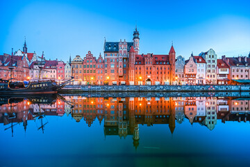 Fototapeta na wymiar The charming old town of Gdansk Poland in the early morning.