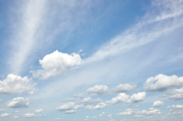 Obraz premium Abstract image of blurred sky. Blue sky background with cumulus clouds