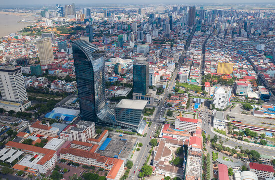 Picture showing the Vattanac Capital Tower in Phnom Penh