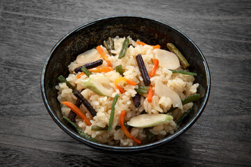 手作りの山菜おこわ