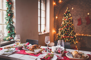 Table setting for family Christmas dinner