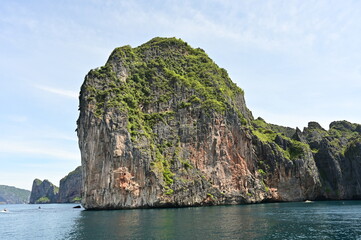 Fototapeta na wymiar Beautiful paradise tropical island Phi-Phi Don Thailand