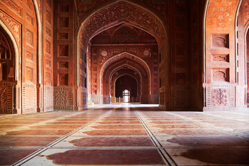 Fototapeta na wymiar Inside of the Mosque in Taj Mahal complex