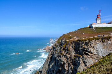 Fototapeta na wymiar cliffs facing the sea