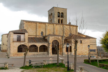 Fototapeta premium Iglesia de la Virgen de la Peña. Sepúlveda, Segovia, España.