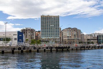 Fototapeta na wymiar Ciudad de Vigo vista desde el mar. Galicia, España