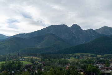 Naklejka na ściany i meble Berglandschaft um Zakopane in Polen herum am Fuße des Tatra-Gebirges