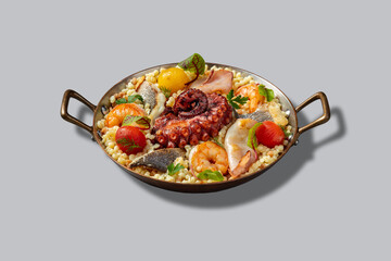 Pasta ptitim with seafood