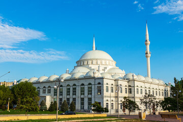 Obraz premium Central Juma Mosque in Makhachkala.