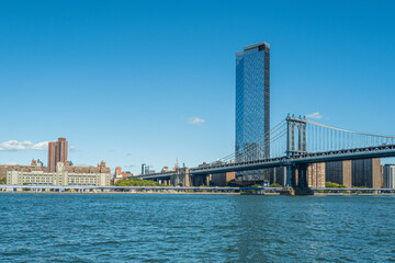 Naklejka premium East River and Manhattan Bridge