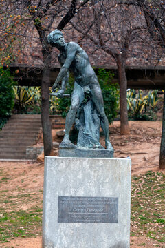 Bronze replica of the sculpture Contra l'Invasor, Against the Invader by Miquel Blay at a park in Girona, Spain