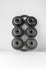 bundtlette pan, mini bundt pans, cast iron baking pan