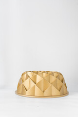 Gold bundt pan, Round bundt pan
