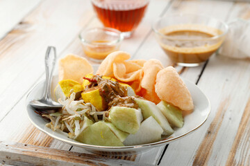 Kupat Tahu Singaparna, Indonesian Popular Street Food Breakfast