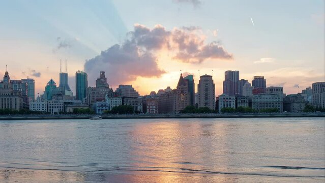 Time lapse of sunset at shanghai bund, landscape of bund skyline from day to night, beautiful cityscape video, 4k footage.