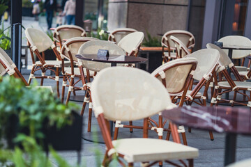 Fototapeta na wymiar tables and chairs