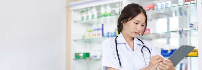 Pharmacist working in a pharmacy, Consultation and medical advice, All kinds of generic household...