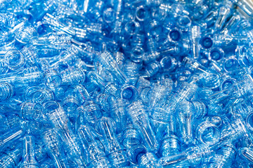 Many preform blue plastic pet clear material for automatic manufacturing process water bottle blowing in beverage industrial