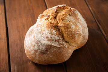 Moddizzosu, pane tradizionale della Sardegna, cibo italiano 