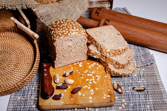 Fotografia de p&atilde;o para padaria, cardapios. p&atilde;o artesal, paes 