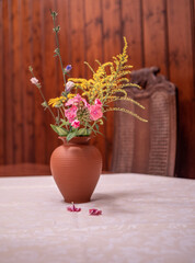  flower bouquet in the flower pot