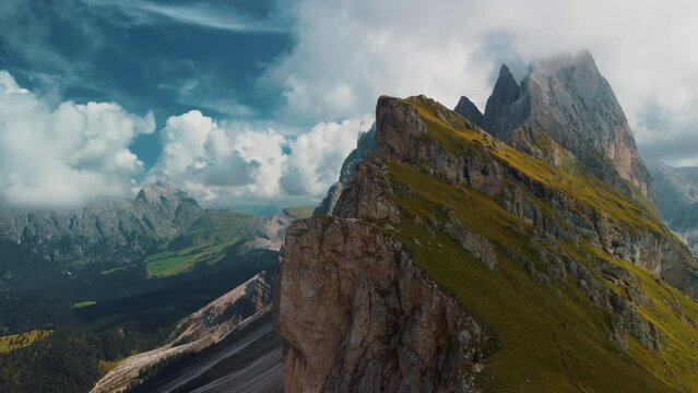 Beautifull Seceda Ridgeline in Italy, breathtaking mountain views, valleys and cliffs.