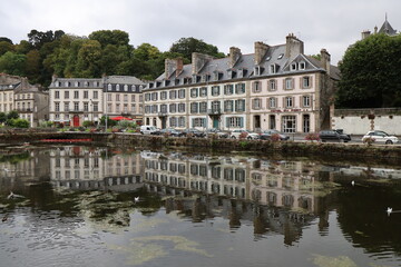 La rivi&egrave;re de Morlaix dans la ville, ville de Morlaix, d&eacute;partement du finist&egrave;re, Bretagne, France