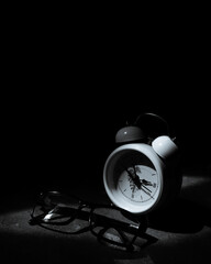 Obraz na płótnie Canvas black and white photo of a clock