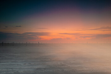 Obraz premium abendrot, meer, sonne, ozean, himmel, wasser, sonnenaufgang, natur, beach, cloud, horizont, landschaft, cloud, orange, küste, schön, dawn, abend, insel, welle, abenddämmerung, morgen, licht, tropisch