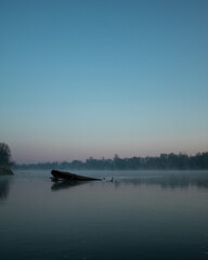 Fototapeta na wymiar Wschód słońca nad rzeką San 
