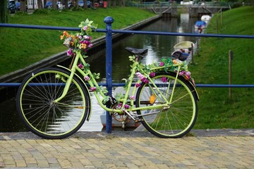Fototapeta na wymiar schön geschmücktes Fahrrad zur Dekoration