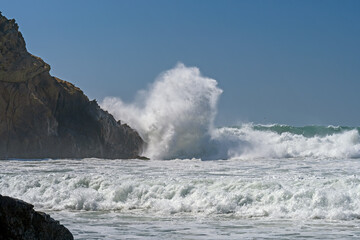 Crashing Waves on Coastal Rocks
