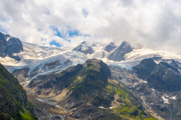 Obraz premium Sustenpass with sun and snow