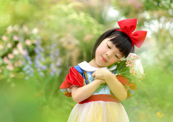 little Asian girl cosplay snow white
