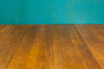 木目の床、ブルーの壁の背景