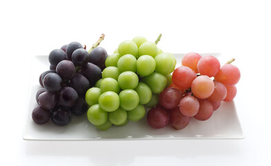 シャインマスカットとクイーンニーナ　白バック
