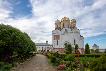 Fototapeta na wymiar Moscow region, city of Mozhaisk. Luzhetsky Ferapontov Monastery